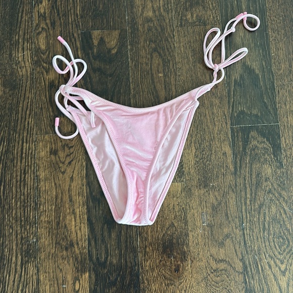 Triangl Velvet Light Pink Bikini Set - Picture 2 of 7